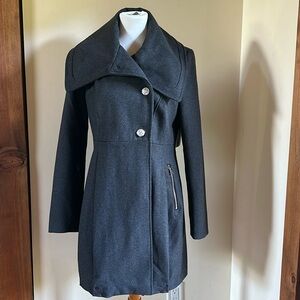 Liz Claiborne Women’s Peacoat Small NWT